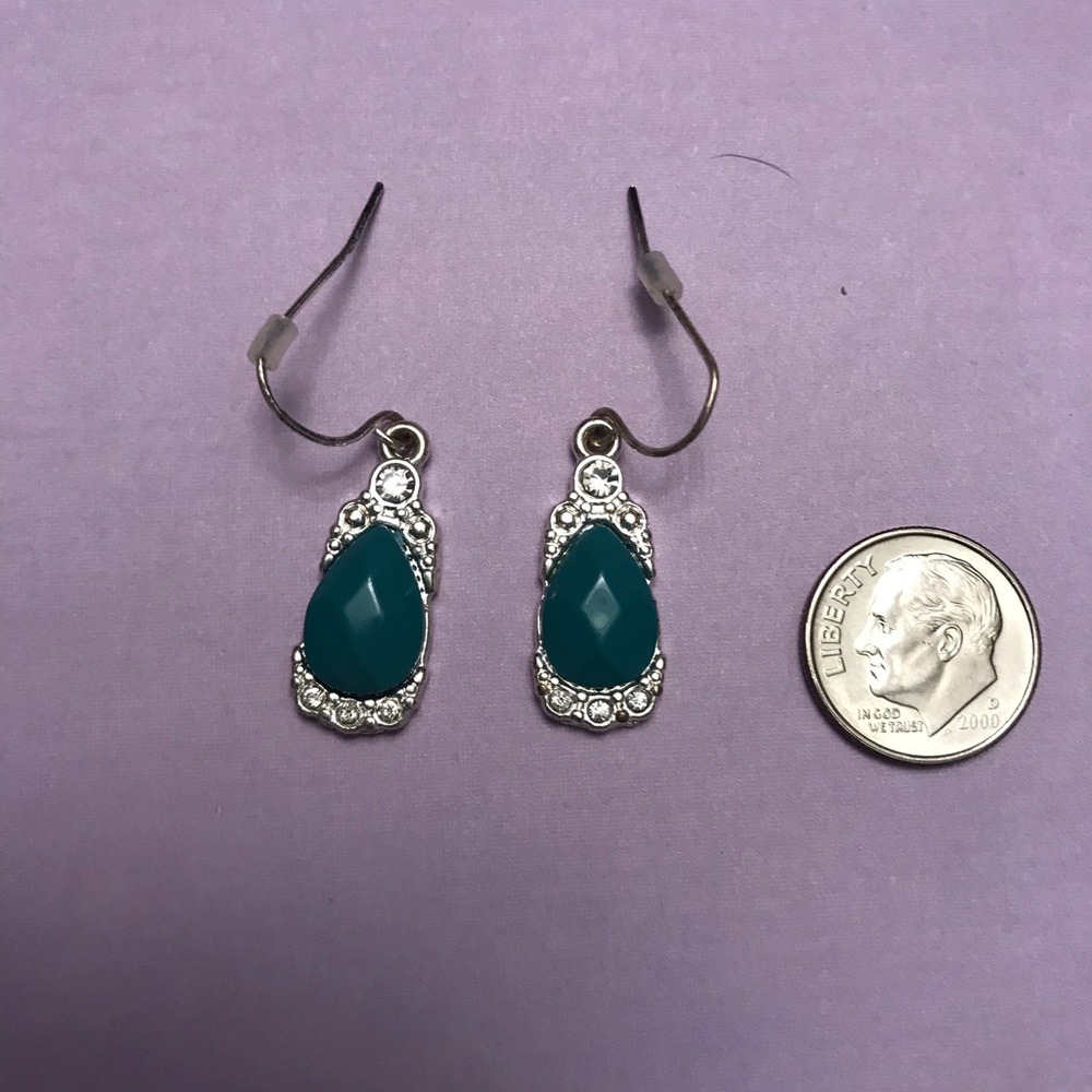 ๐ฅEUC! 6 Pairs of Pierced Earrings Bundle - Picture 7 of 8